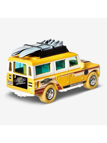 EXCLUSIVES Matchbox RLC Collectors Edition 1965 Land Rover Gen II - Yellow