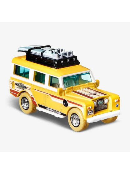 EXCLUSIVES Matchbox RLC Collectors Edition 1965 Land Rover Gen II - Yellow