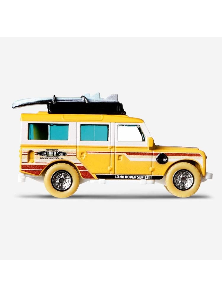 EXCLUSIVES Matchbox RLC Collectors Edition 1965 Land Rover Gen II - Yellow