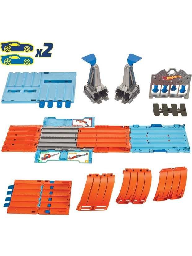 EXCLUSIVE Hotwheels Action race track