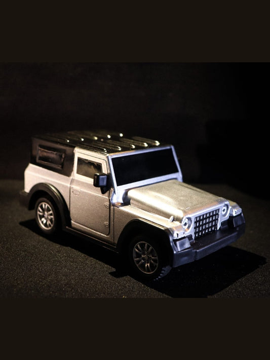 EXCLUSIVE thar Scale 1:32 SILKY SILVER