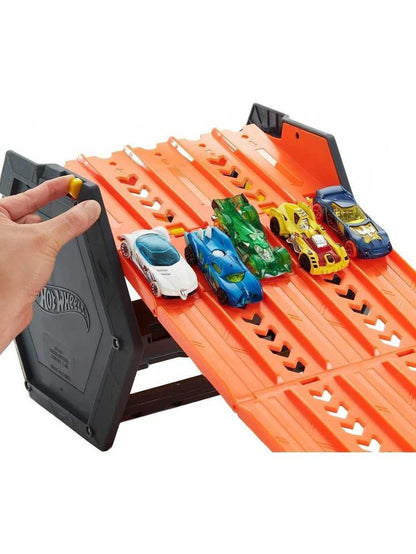 EXCLUSIVE Hotwheels Roll Out Raceway Track