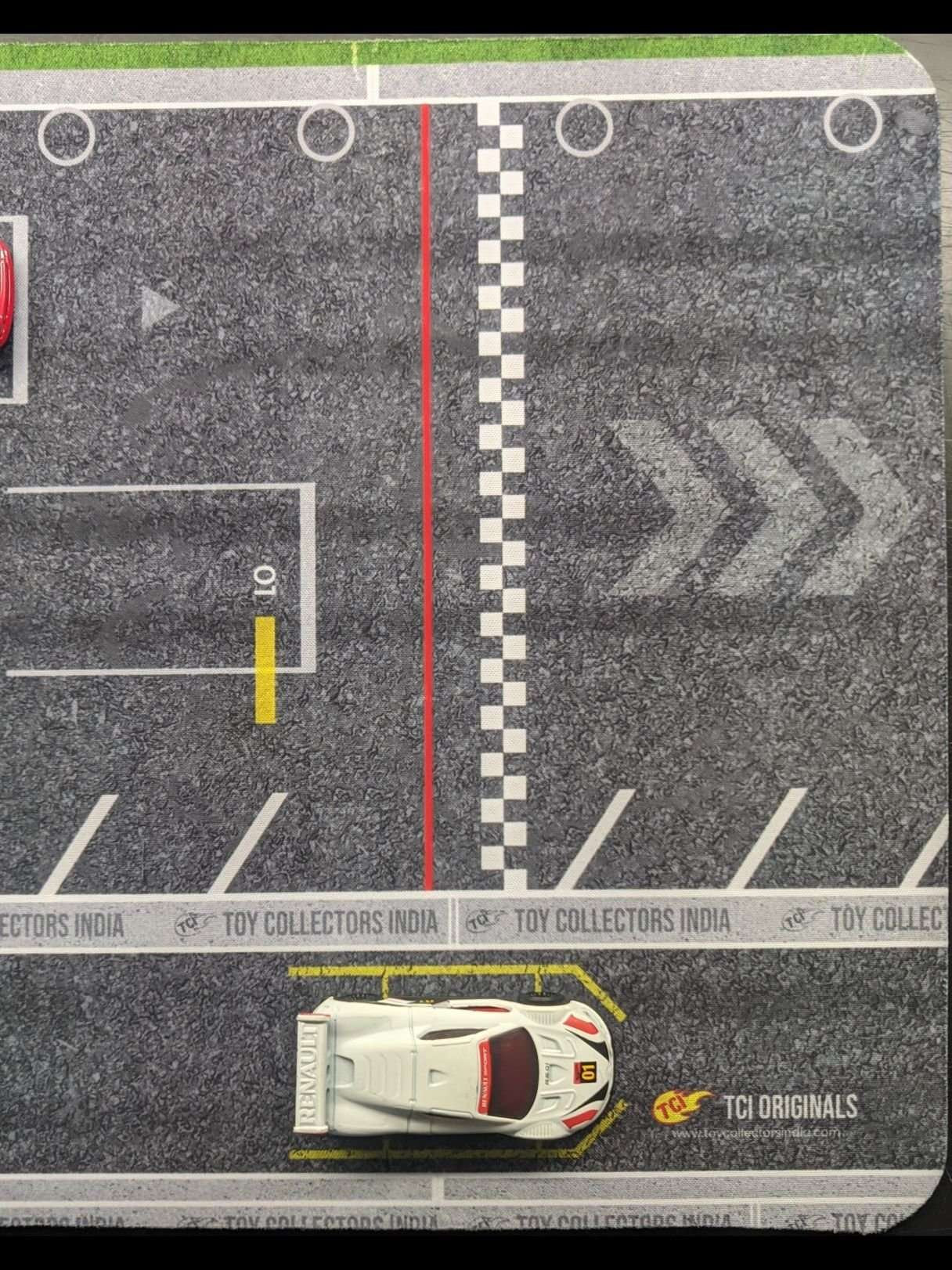 F1 Pit Top Desktop Diorama Mat 1:64