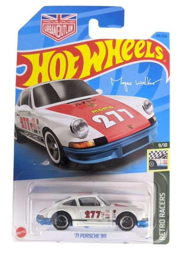 Hotwheels 71 Porsche 911 car mint (blisters damaged)