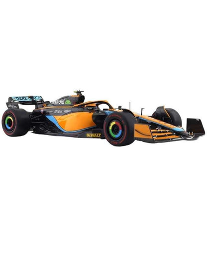 Bburago f1 ln4 2023 British grand prix mcl60 with driver