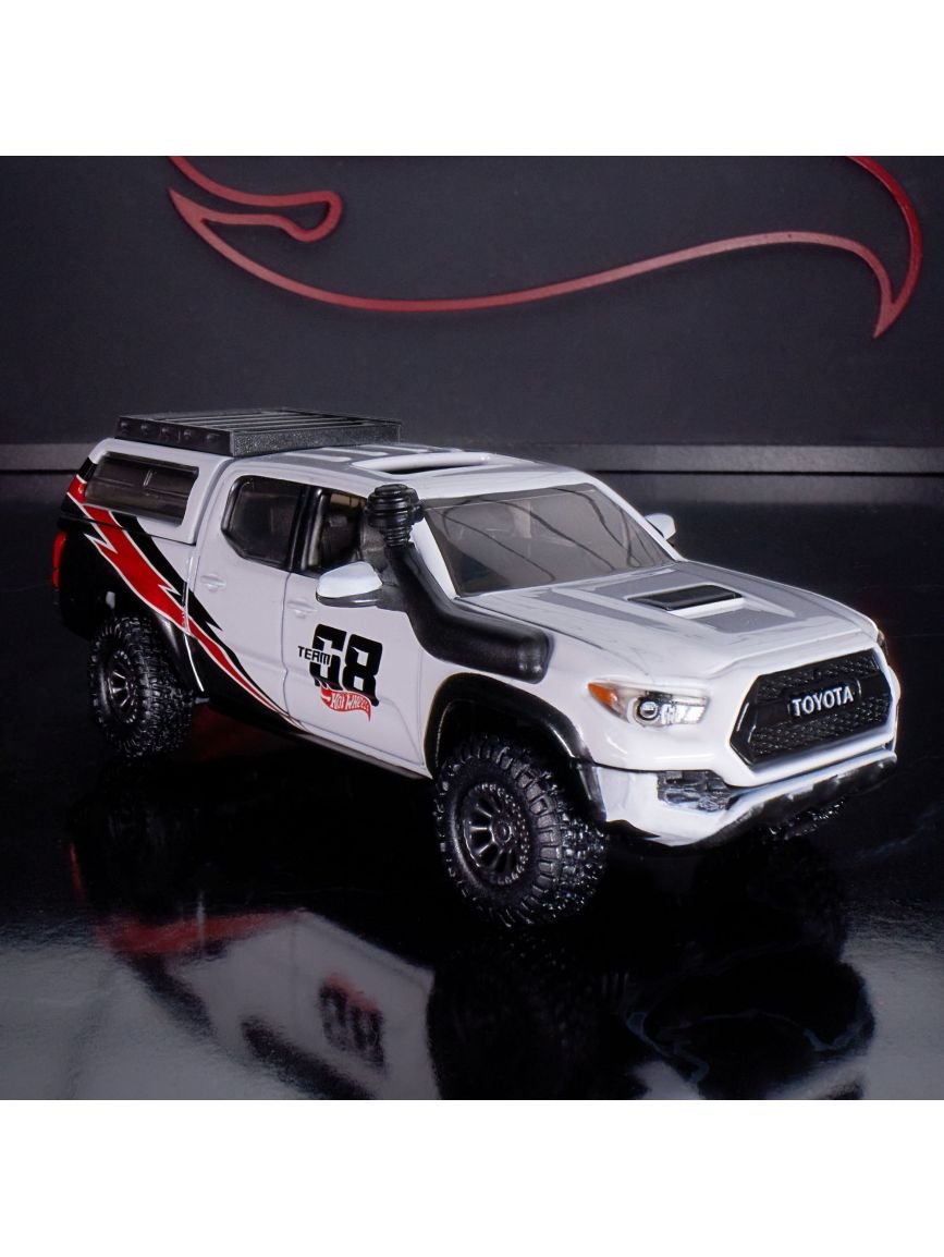 Hotwheels 64 mod shop 17 toyota tacoma rlc