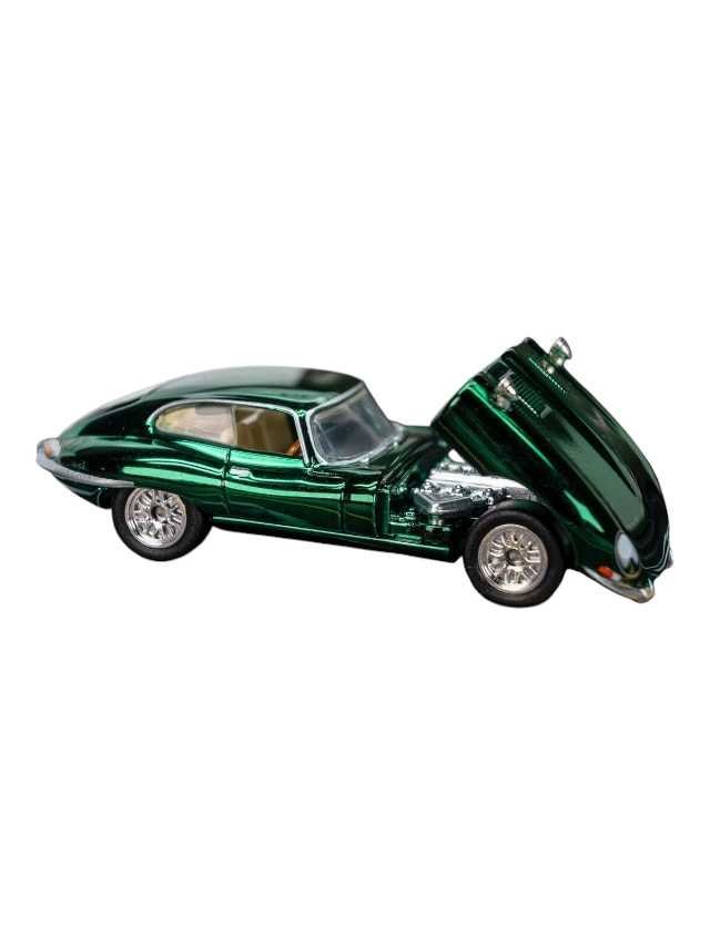 Exclusive Hotwheels 1964 Jaguar E-type RLC (not sealed)