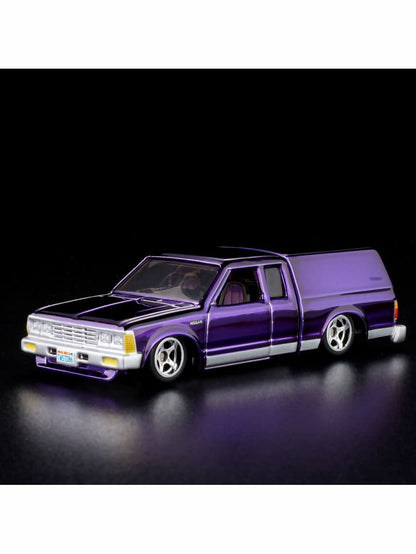 Hot Wheels RLC 1986 Nissan 720 King Cab rlc