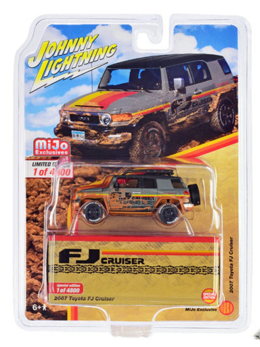 Johnny Lightning 2007 Toyota FJ Cruiser