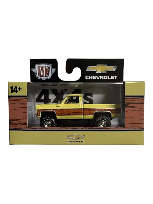 M2 Machines 1973 Chevrolet Cheyenne Super 20 4X4 1:64 Scale