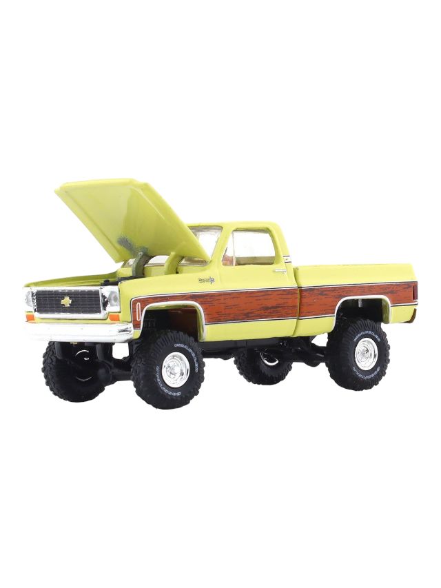 M2 Machines 1973 Chevrolet Cheyenne Super 20 4X4 1:64 Scale