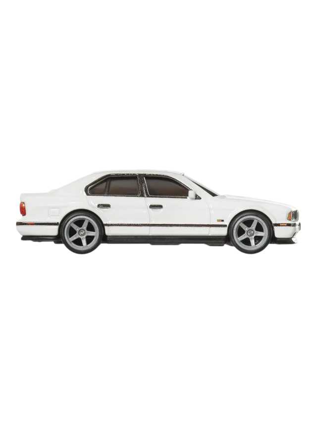 Hotwheels boulevard '91 bmw m5 imported premium 1:64 Scale