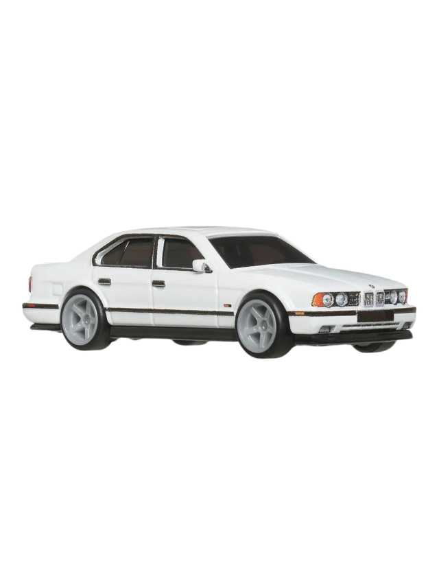 Hotwheels boulevard '91 bmw m5 imported premium 1:64 Scale